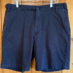 Men’s Dockers Flat Front Golf Shorts, Size 38 with adjustable waist